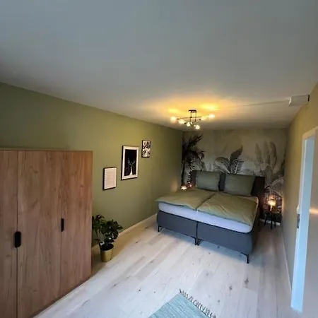 Moderne, Helle Terrassenwohnung Im Kurort *